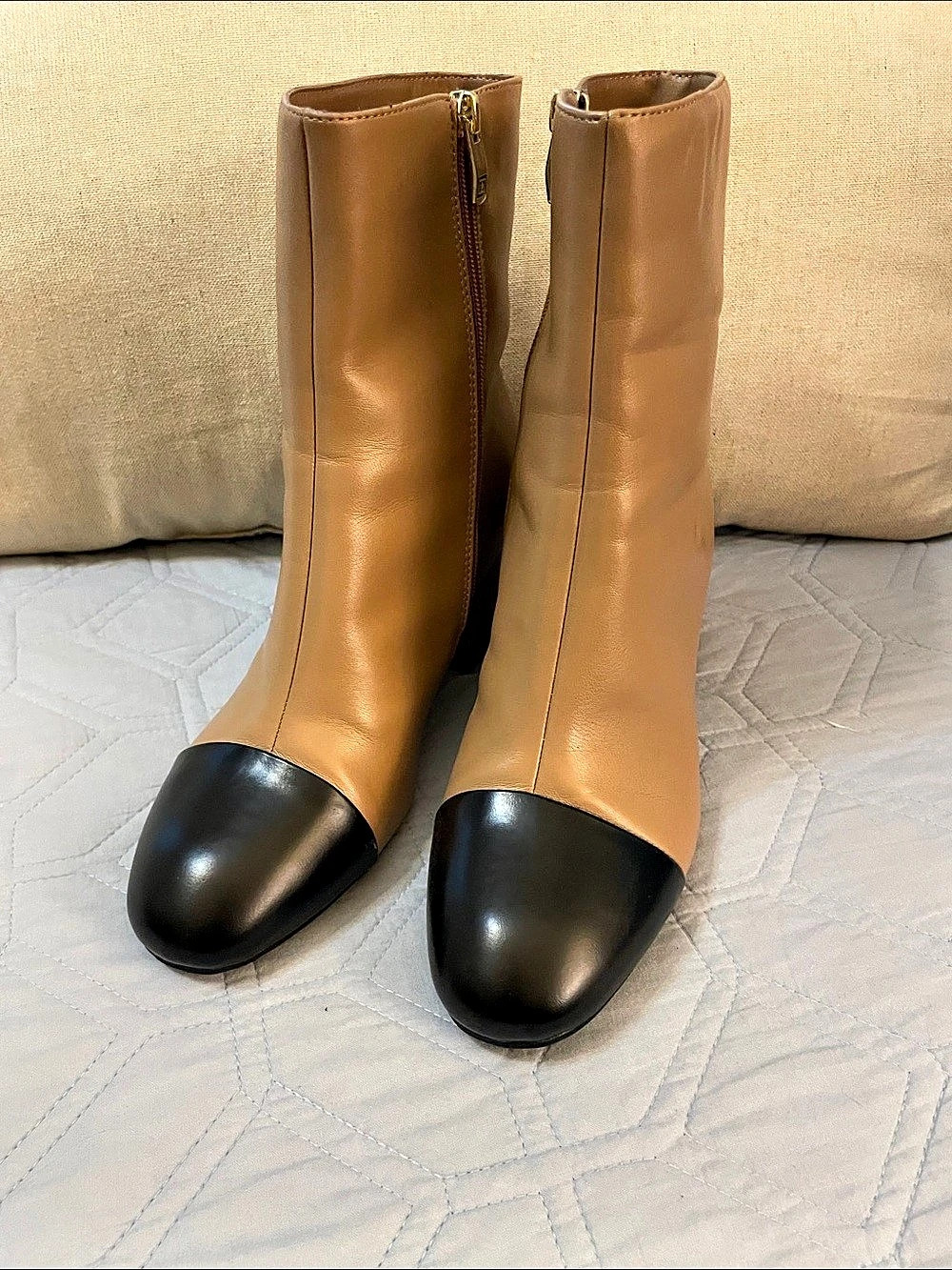 Liz Claiborne Two-Tone Faux Leather Heeled Boots US 9.5